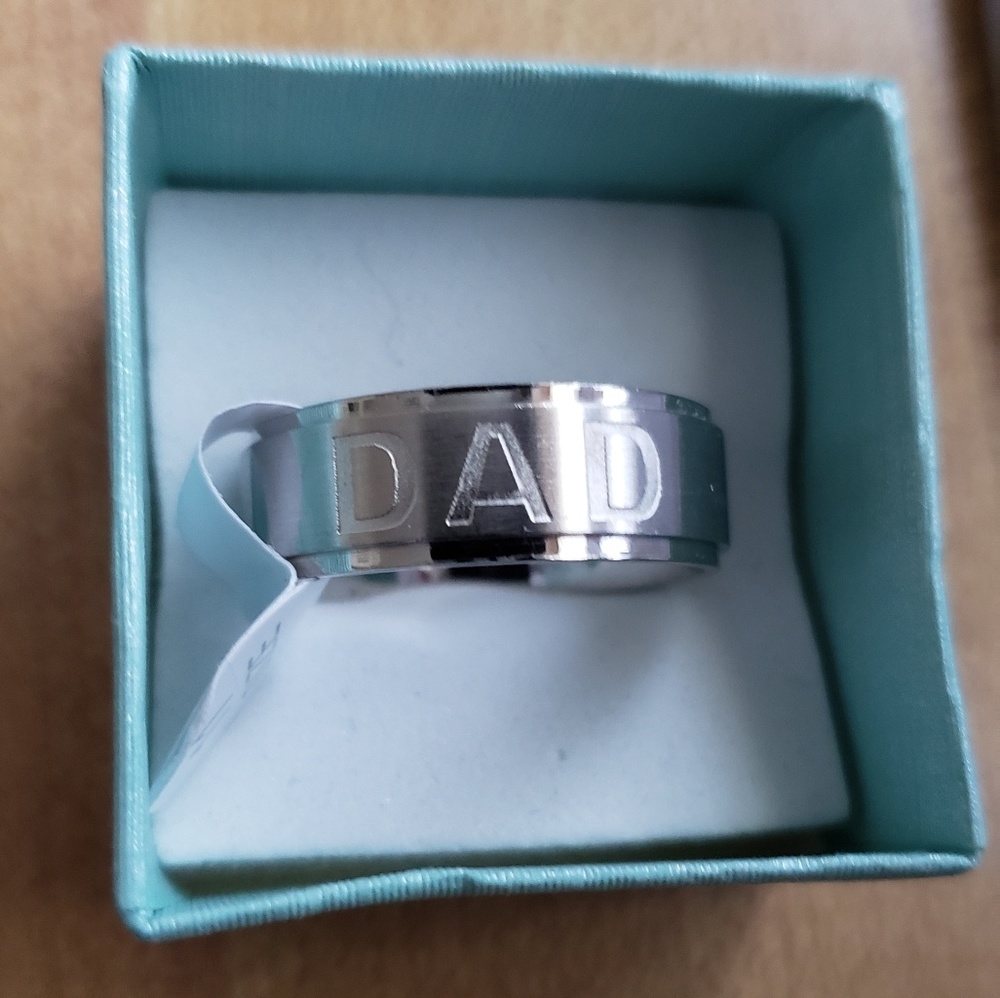 Men's "Dad" ring size 11